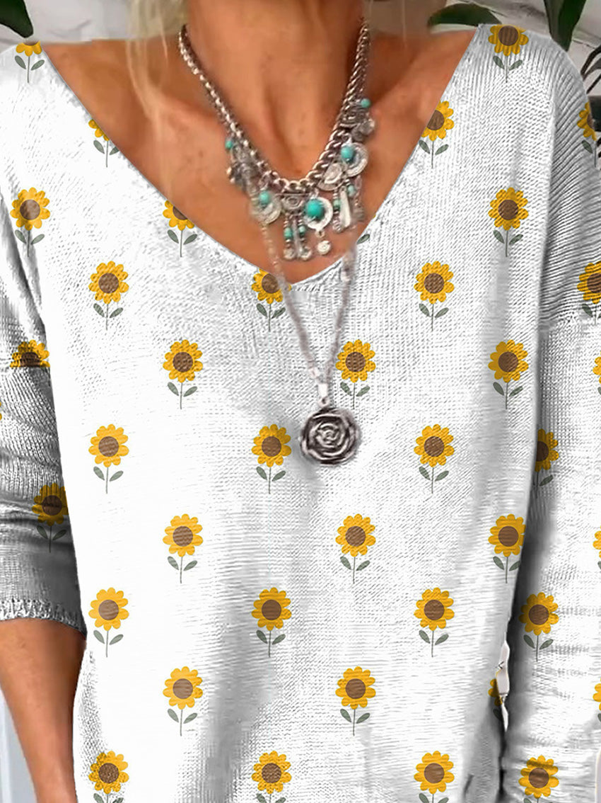 Petite Sunflower Pattern Printed V-Neck Pullover Knit Top
