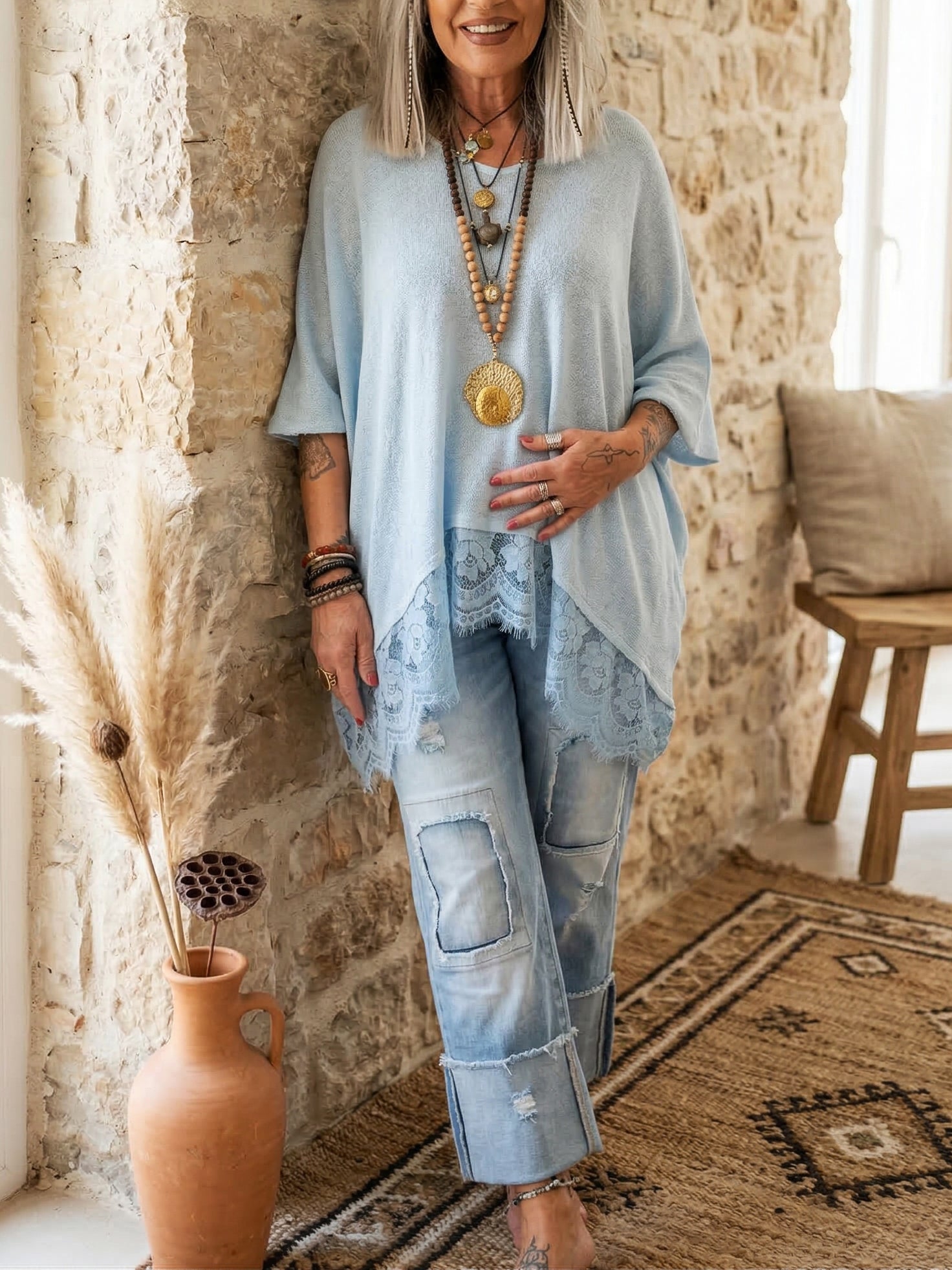 Casual & Romantic Color-block Lace-trimmed V-neck Knit Top