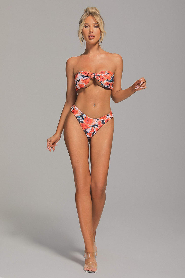 Bikini fleuri des Bahamas