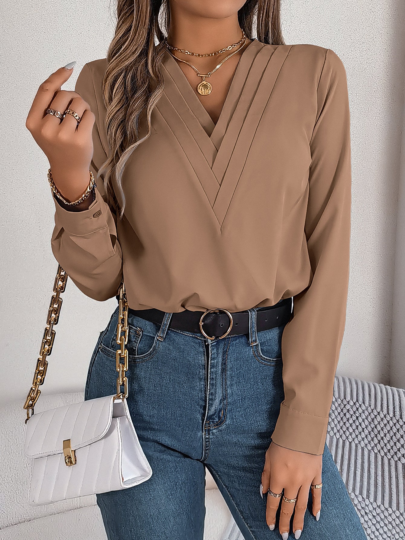 Women's Solid Color Casual Elegant Layered V-neck Long-sleeved Shirt