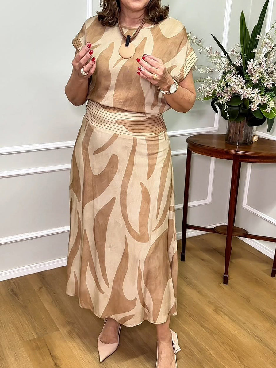 Women's Art Print Short-sleeved Top and Skirt 2-piece Set