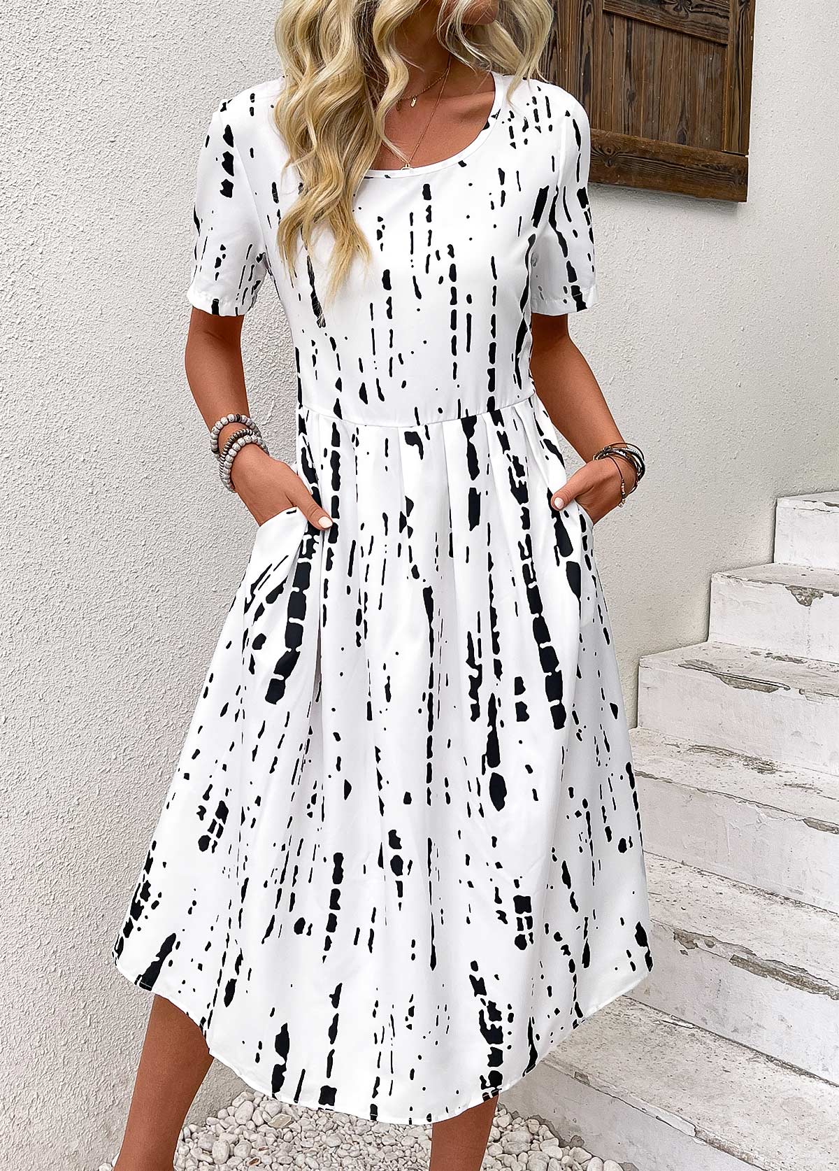 Black Geometric Print Short Sleeve Round Neck Dress