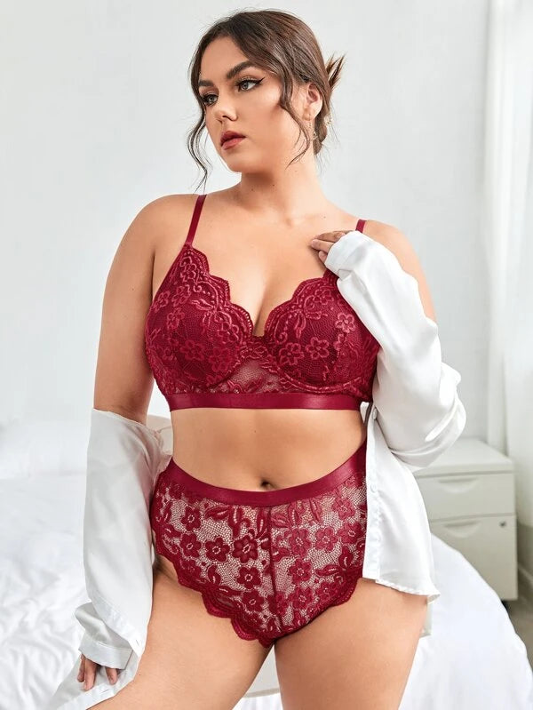 Plus Floral Lace Scallop Trim Underwire Lingerie Set