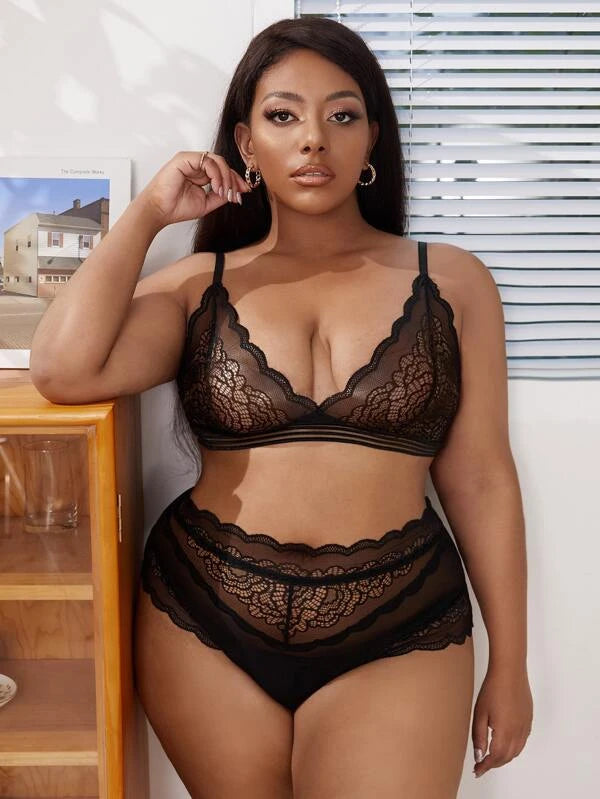 Plus Floral Lace Scallop Trim Lingerie Set
